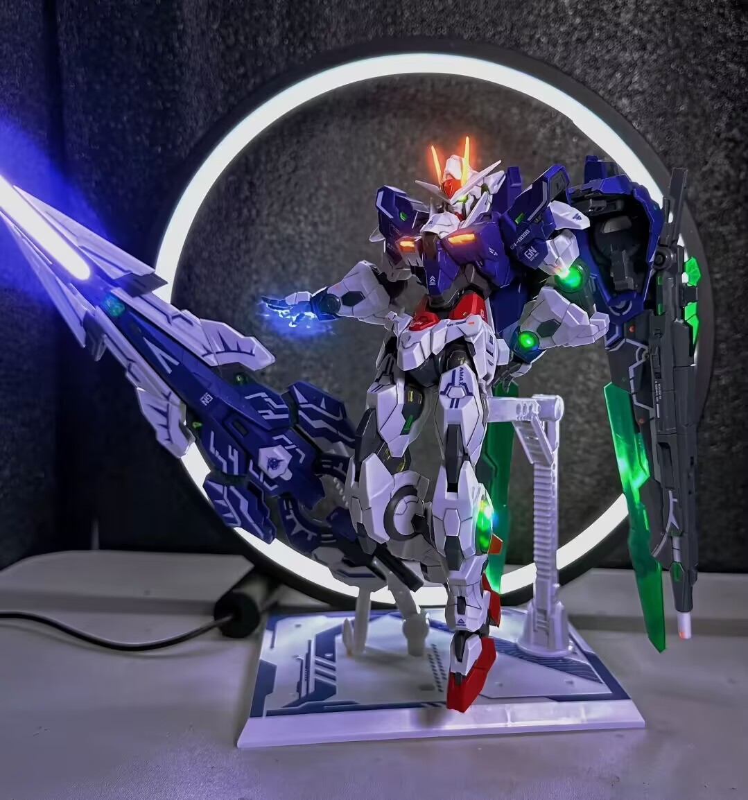 ホットセール MJH MG 1/100スケール ブルーホワイ - Model Kit Hemoxian のレビューと価格