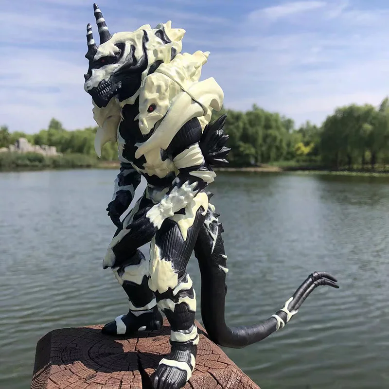 アニメ映画ゴジラシリーズアクションフィギュア皇帝ギドラ VS - Model Kit Vs Action Figure のレビューと価格