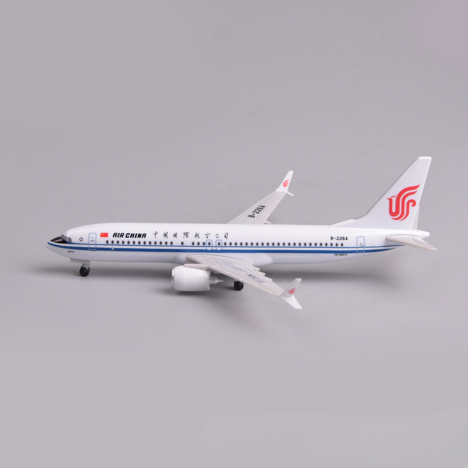20cmプラスチック製模型飛行機、中国国際航空B737max - Model Kit China のレビューと価格