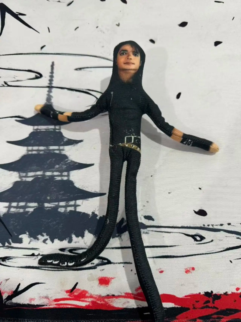新しいスタイルのマイケル・ジャクソンコスプレ小道具人形ぬいぐ - Model Kit Joints のレビューと価格